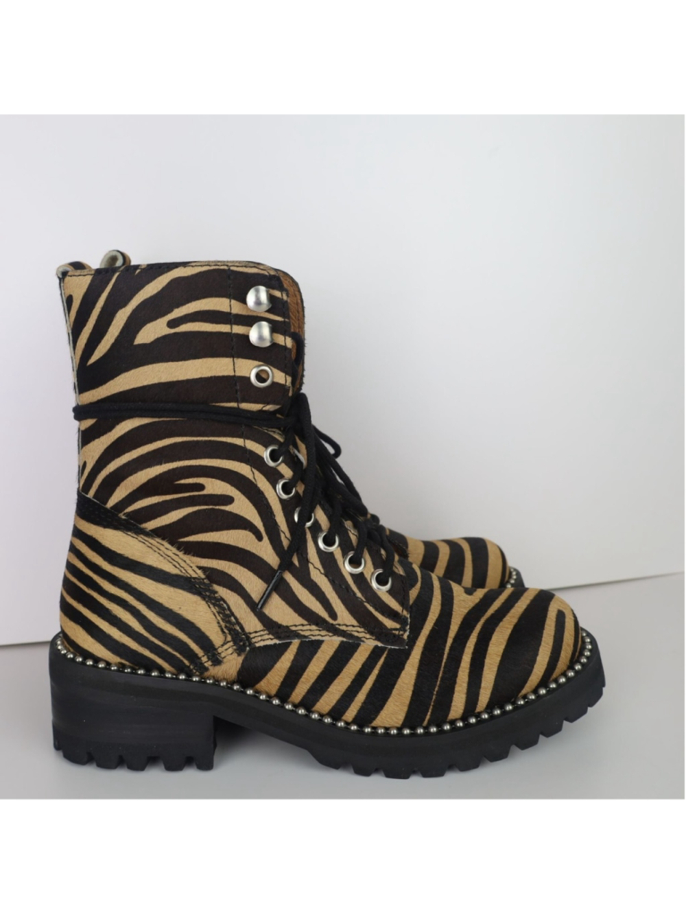 Aqua Women’s Tiger Print Jax Studded Hiker Combat Boots Lace Up Round Toe 5.5 - Picture 1 of 16